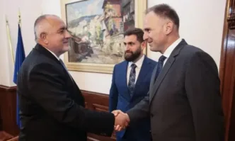 Само преди около месец приех ген Андре Денк в София