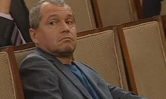 Среднощен скандал за партийната субсидия, БСП питат колко струват поредните избори (ВИДЕО)