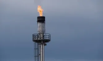 Пекин въвежда контрол върху цените на дребно на бензина и дизела, Сеул подготвя ограничения за използването на автомобили