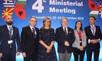 За присъединяване към ЕС - България помага с експерти на Албания и Македония