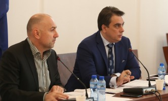 Каримански обвини Асен Василев, че е бил сред писалите бг Магнитски