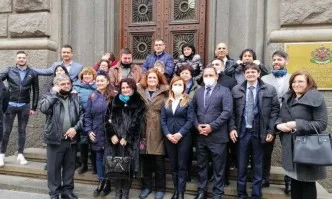 Ангелова: С единодушието за българския жестов език показахме, че има каузи над политиката