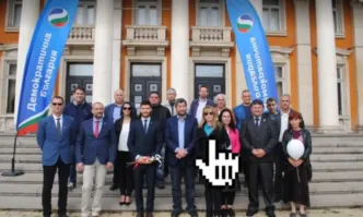 Майката на задържаната за измъчване на животни Силвия Богомилова е