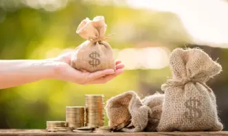 В днешния свят заемите са съществена част от живота ни