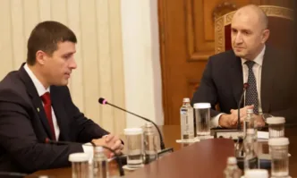 Най малката политическа сила в парламента Величие проведе консултации за