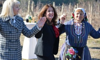 Амиракнският посланик у нас Херо Мустафа и посолството разпространиха че