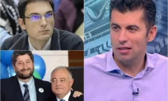 От профила във Фейсбук на Карлос КонтрераКоалиционен триъгълник но тоя