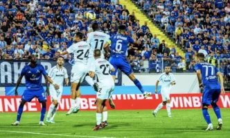 Очакваме красив и резултатен футбол в мразовитата декемврийска вечерСлед две