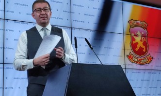 Лидерът на ВМРО-ДПМНЕ поиска от България извинение и гаранции за ЕС