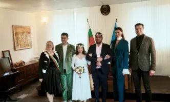 Популярният актьор и бивш народен представител от ГЕРБ Евгени Будинов