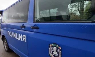 Полицията блокира най голямото село в плевенска област Буковлък Там живеят