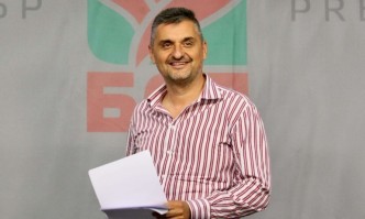 БСП иска да изключи Кирил Добрев от партията