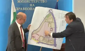 В нея ще има хотел за родители търговска част и