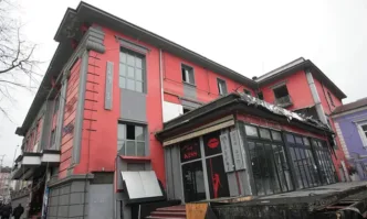 Започва мащабен проект за реставрация на фасадите на кино Възраждане