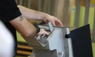 Централната избирателна комисия информира че днес от 10 30 часа Информационно