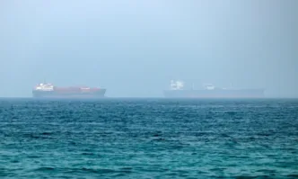 За морски услуги: Иран ще иска такси от търговските кораби за преминаване през Ормузкия проток