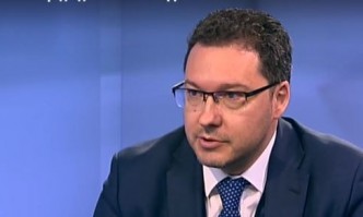 Даниел Митов: БСП управява, Кирил Петков няма авторитет