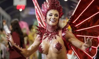 Карнавалът в Рио – емблемата на Бразилия (ГАЛЕРИЯ)