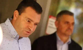 Минути след започването на Националния съвет на БСП Калоян Паргов