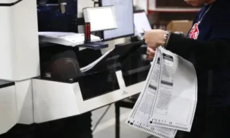 Двама мъртви членове на Камарата на представителите бяха преизбрани в