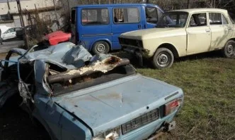 Опростяват процедурата за премахване на изоставените коли в София
