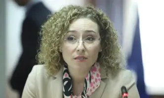 И днес военнослужещи от Сухопътните войски оказват помощ на жителите