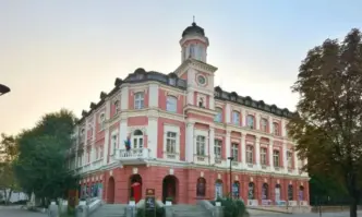 Дете е изпаднало в кома при инцидент в плевенския театър