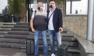Крушарски и Акрапович заминаха за среща с бразилски гранд