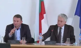 Явор Симов дирижира пропагандна кампания срещу Бойко Борисов30 години след