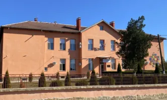 Основно училище Св. св. Кирил и Методий в село Бежаново е обявено за иновативно