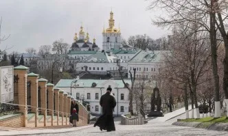 Двама монаси починаха, а 93 са заразени в Киево-Печерската лавра