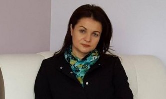 Росица Кирова: Служебният кабинет изнася театрални представления, а страната ни е в хаос