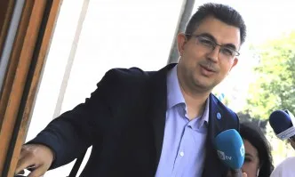Пламен Николов пита Комитова за неизплащането на заплати в Автомагистрали Черно море