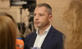 Не трябва ли да скачате срещу Асен Василев който изнудва