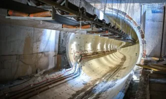 900 метра до финала на подземното трасе на метрото през Слатина