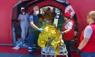 Преобърнат риболовен кораб дълъг 30 метра е потънал в гръцкото