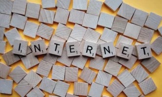 Частично възобновиха интернета в Иран