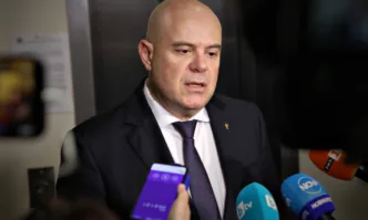 Антоанета Цонева попита главния прокурор за оставката му но не