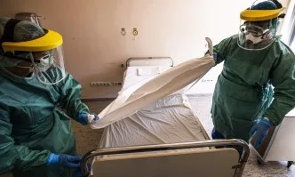 След обществено хулене: Доктор с коронавирус се самоуби