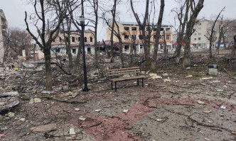 Разрушения в Харков, руски военни опитват да завладеят град Изюм (СНИМКИ)