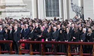 Папа Франциск беше преди всичко изключителен човек изключителен духовник изключителен