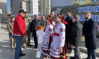 Главният прокурор е посрещнат с хляб и сол в украйнския град Виница