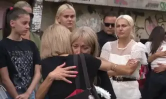 Той беше много внимателен обичайно оттам се прибираше с приятели