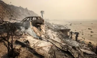 Най малко десет души са загинали при пожарите в Лос Анджелис