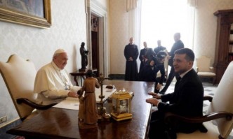 Зеленски покани папа Франциск в Украйна