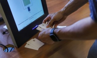 Започна изборният ден в чужбина Точно в 20 00 часа българско