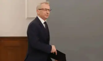 Не съм забранил на министър Хинков да провежда конкурси за