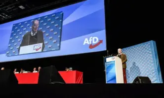 Крайнодясната партия Алтернатива за Германия спечели първа победа за кметски