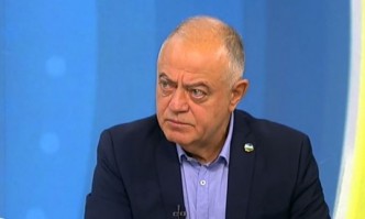 Лидерът на ДСБ Атанас Атанасов също реши да подаде оставка