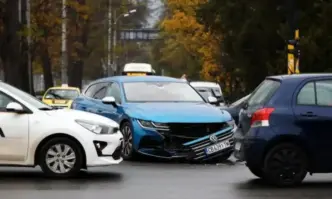 Катастрофа на Орлов мост предизвика километрична опашка на Цариградско шосе Лек